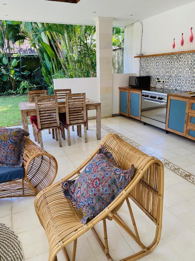 Villa Biru - 500M Batubelig Beach Canggu Exterior foto