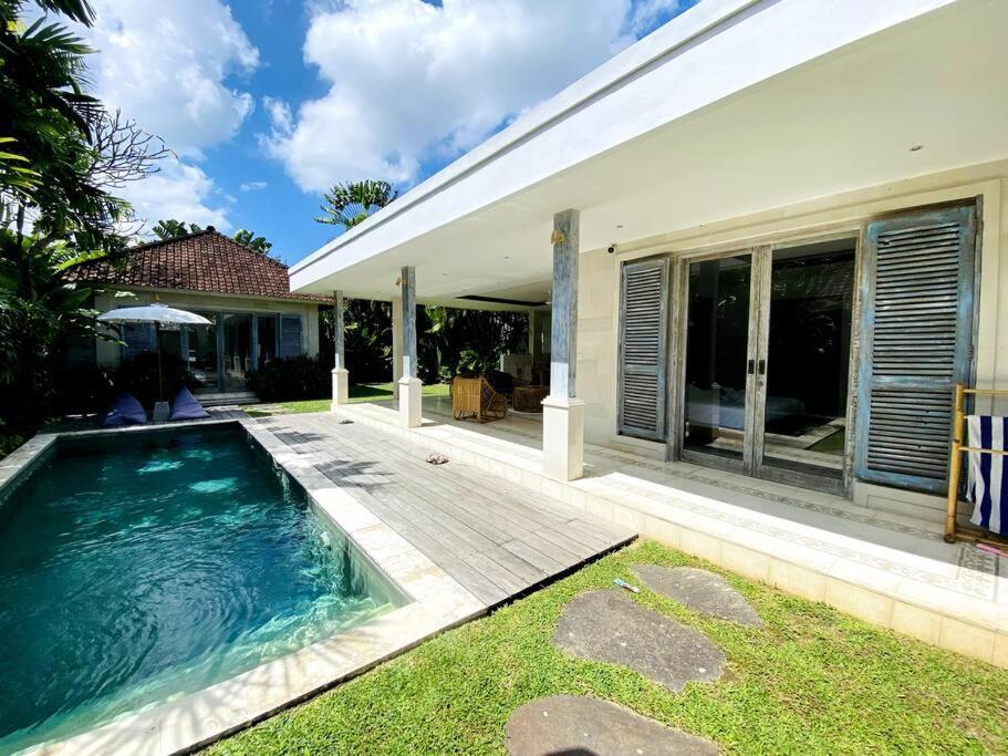 Villa Biru - 500M Batubelig Beach Canggu Exterior foto