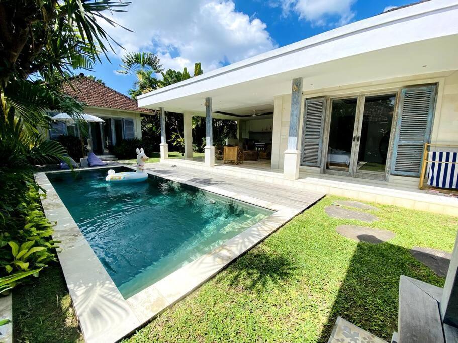 Villa Biru - 500M Batubelig Beach Canggu Exterior foto