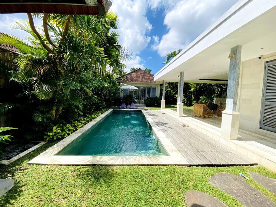 Villa Biru - 500M Batubelig Beach Canggu Exterior foto