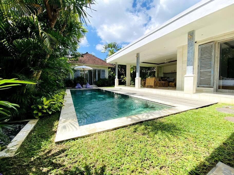 Villa Biru - 500M Batubelig Beach Canggu Exterior foto